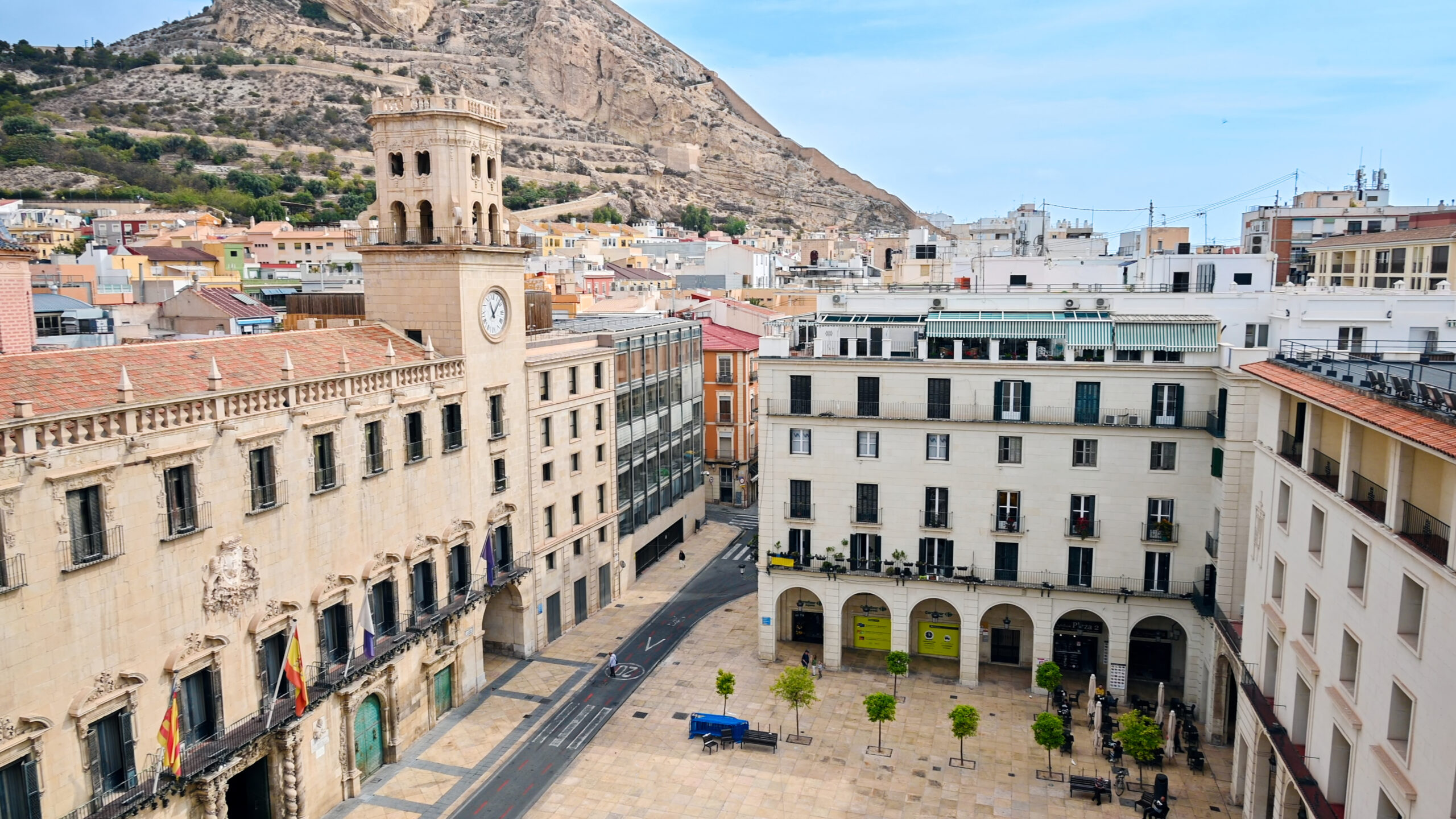 ¿Se puede circular por Alicante sin pegatina?